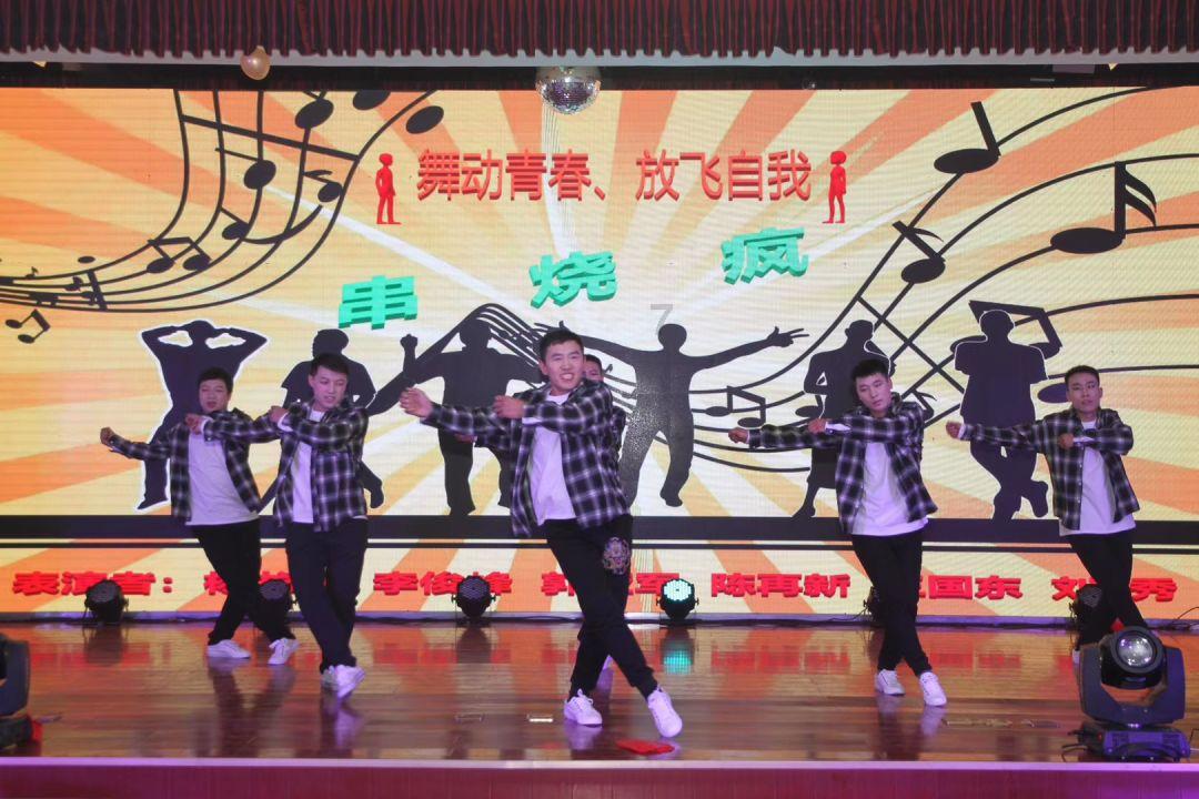 水浒中,高衙内欺负林冲的妻子林娘子,最后得手了吗?